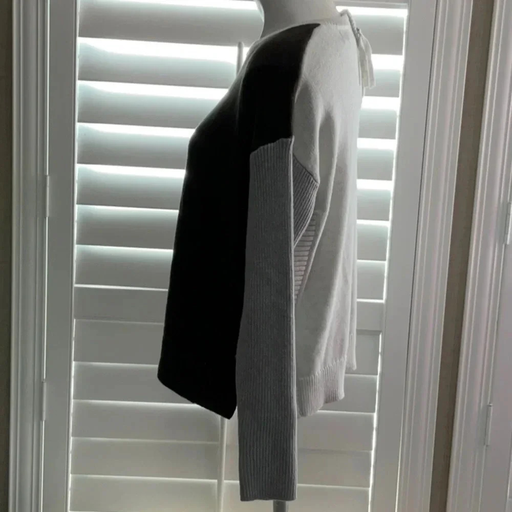 Tahari - Picture 5 of 9